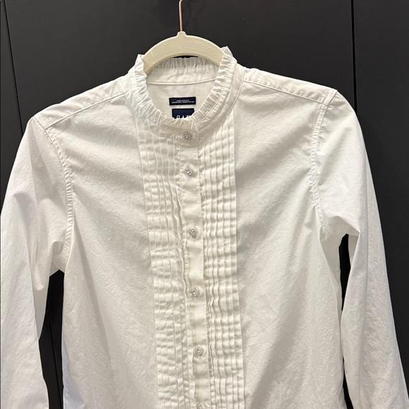 GAP White Ruffled Collar Button-Front Top - Picture 3 of 4